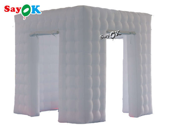 غرفه رویداد نمایشگر 2.5 متری 8.25 فوتی سفید قابل حمل 3 درب غرفه عکس غرفه چادر بادی با نور LED